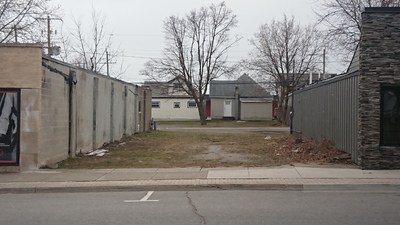 Pike's Dry Cleaning Lot